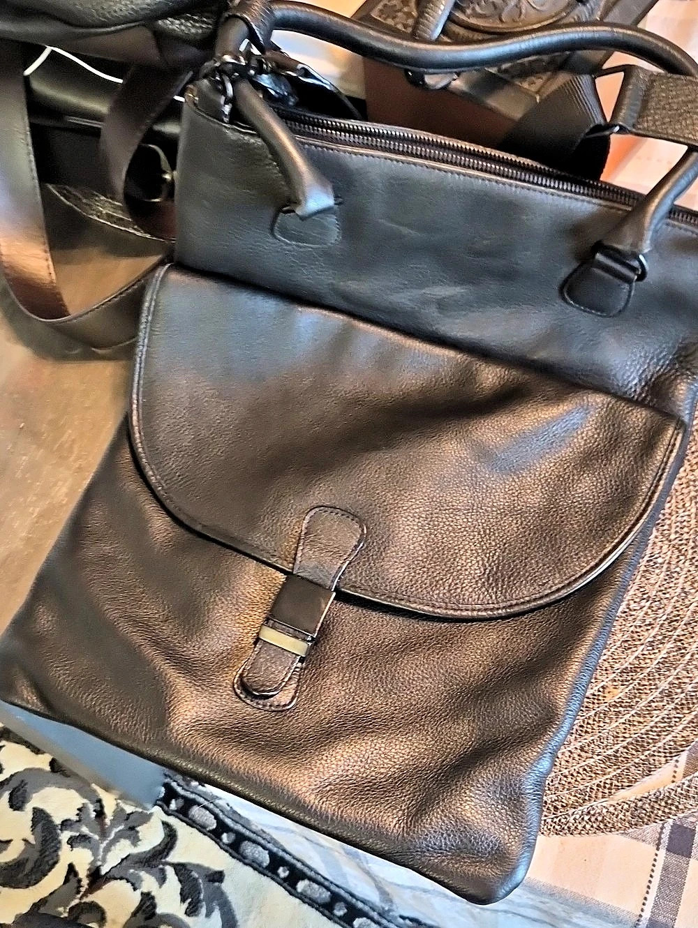 Giordano Black Leather Cross Bag